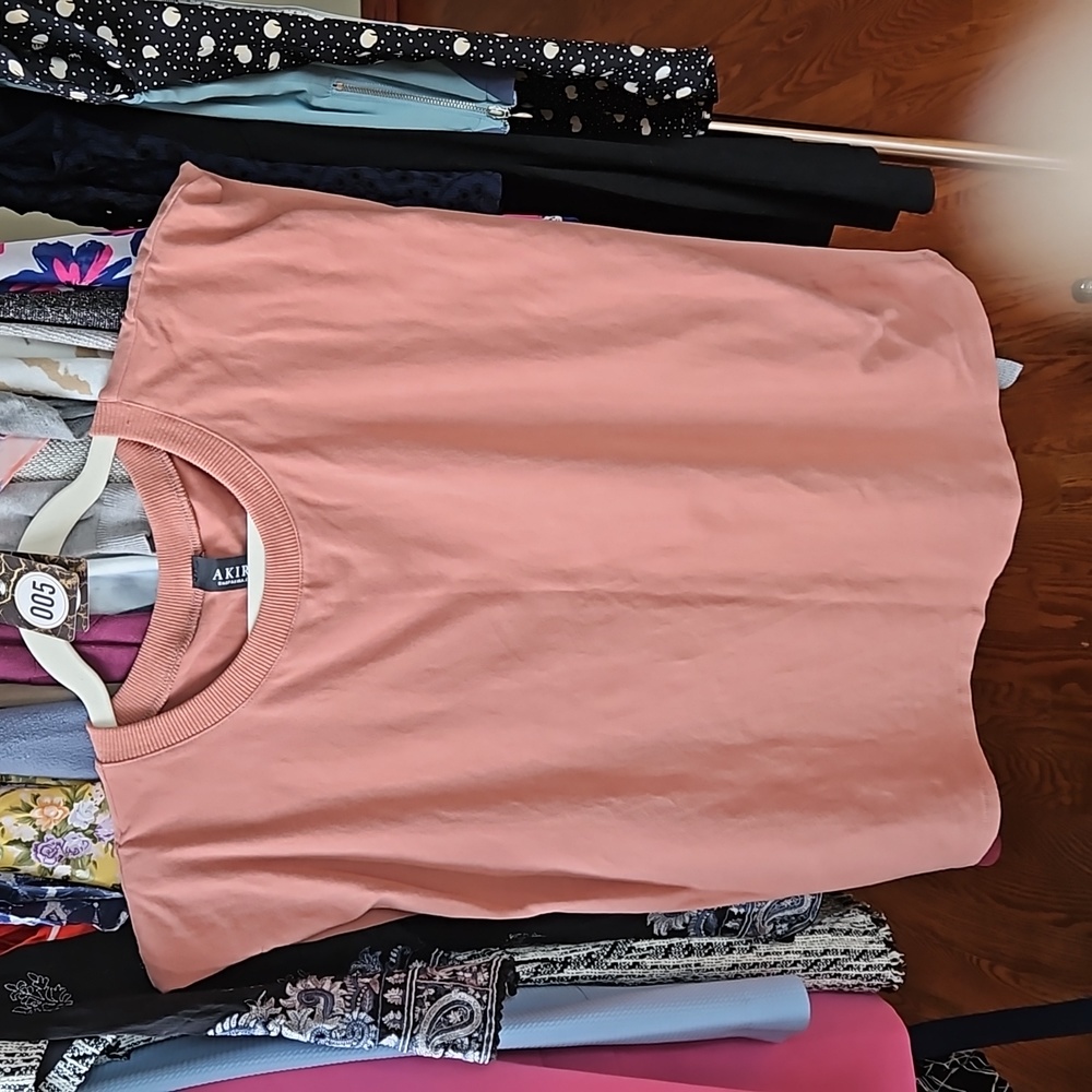 Akira Sleeveless Top [size L]